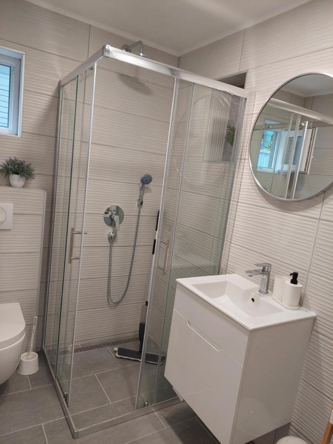 Apartman Karla Ядрия Екстериор снимка
