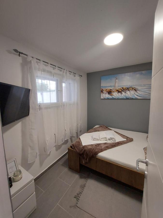 Apartman Karla Ядрия Екстериор снимка